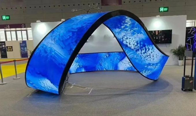 360° LED display screen implementation example